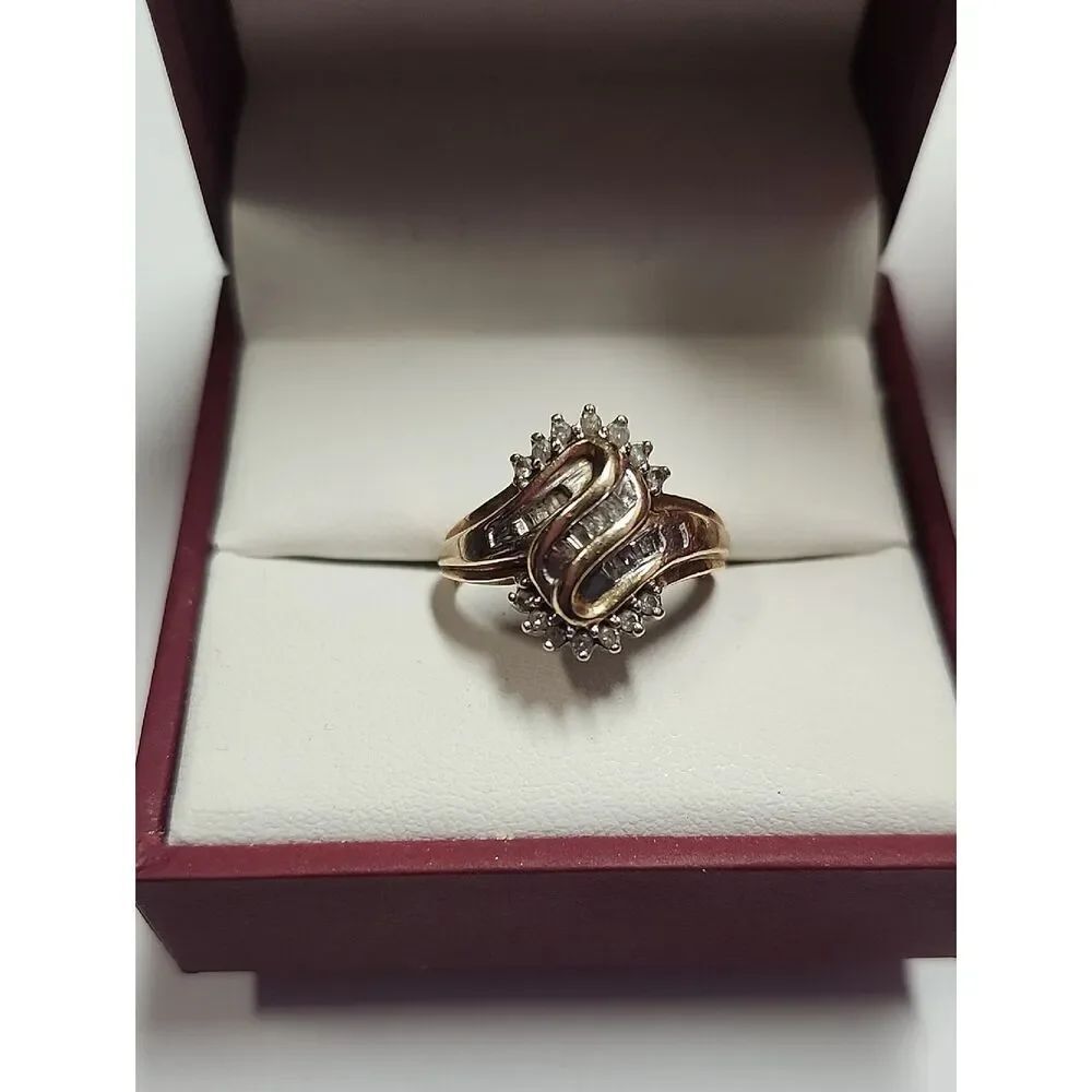 10K Gold Diamond Engagement Wedding Ring Size 7